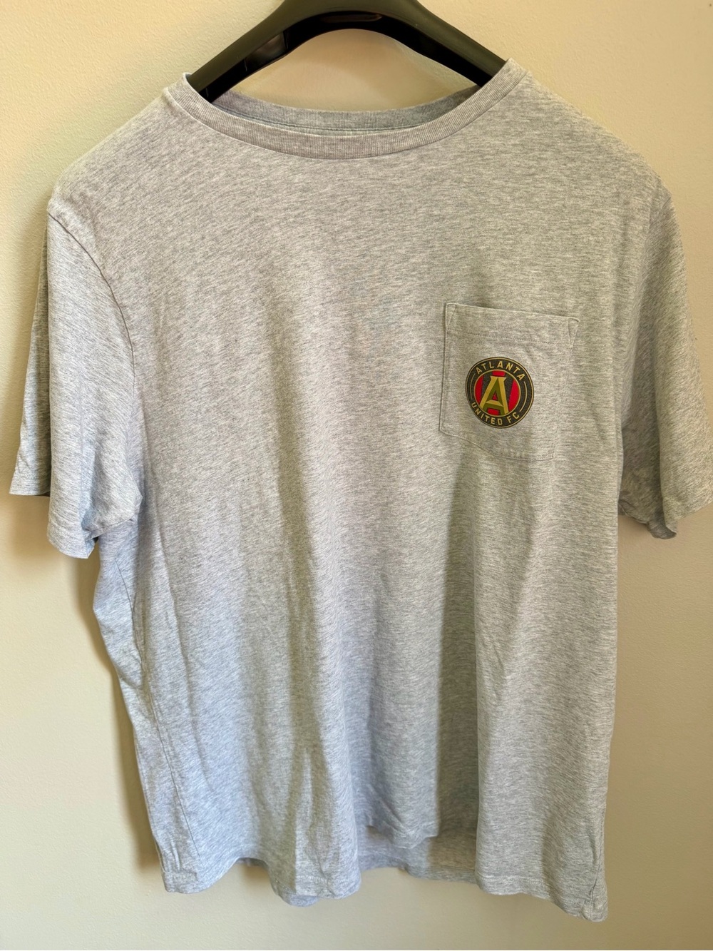 Vineyard Vines Light Heather Gray Pocket Tee with Atlanta United FC crest